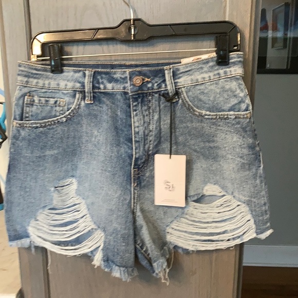 NWT Sincerely Jules high rise denim shorts - Picture 1 of 5